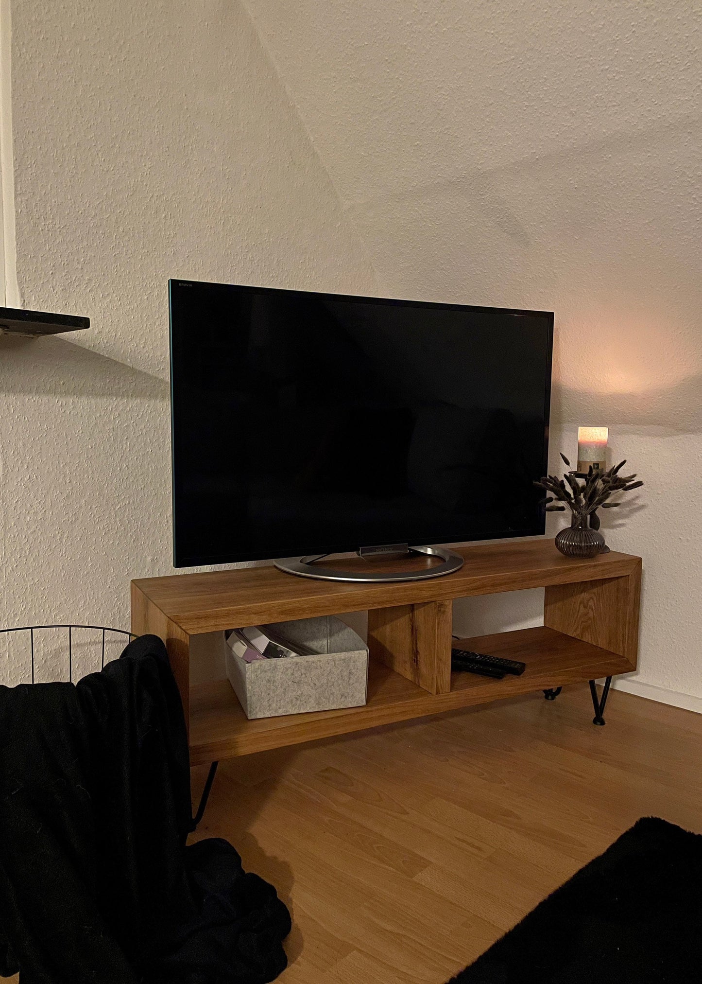 Unterschrank aus massiver Eiche - TV / Lowboard / Sideboard