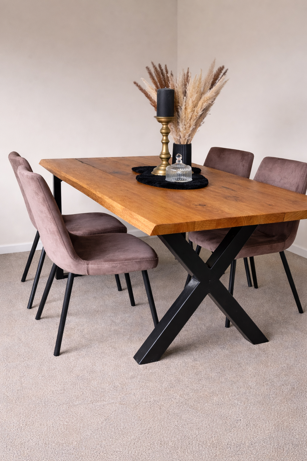 Esstisch aus Eiche - moderner, handgefertigter Holztisch