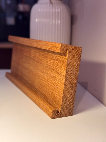 Minimalistisches Eichen-Foto-Standregal – Handgefertigter Holzrahmen für Fotos & Postkarten
