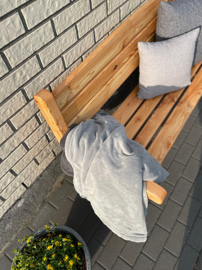 Gartenbank aus heimischer Lärche - Kostenlose Gravur mit Ihrem Wunschtext
