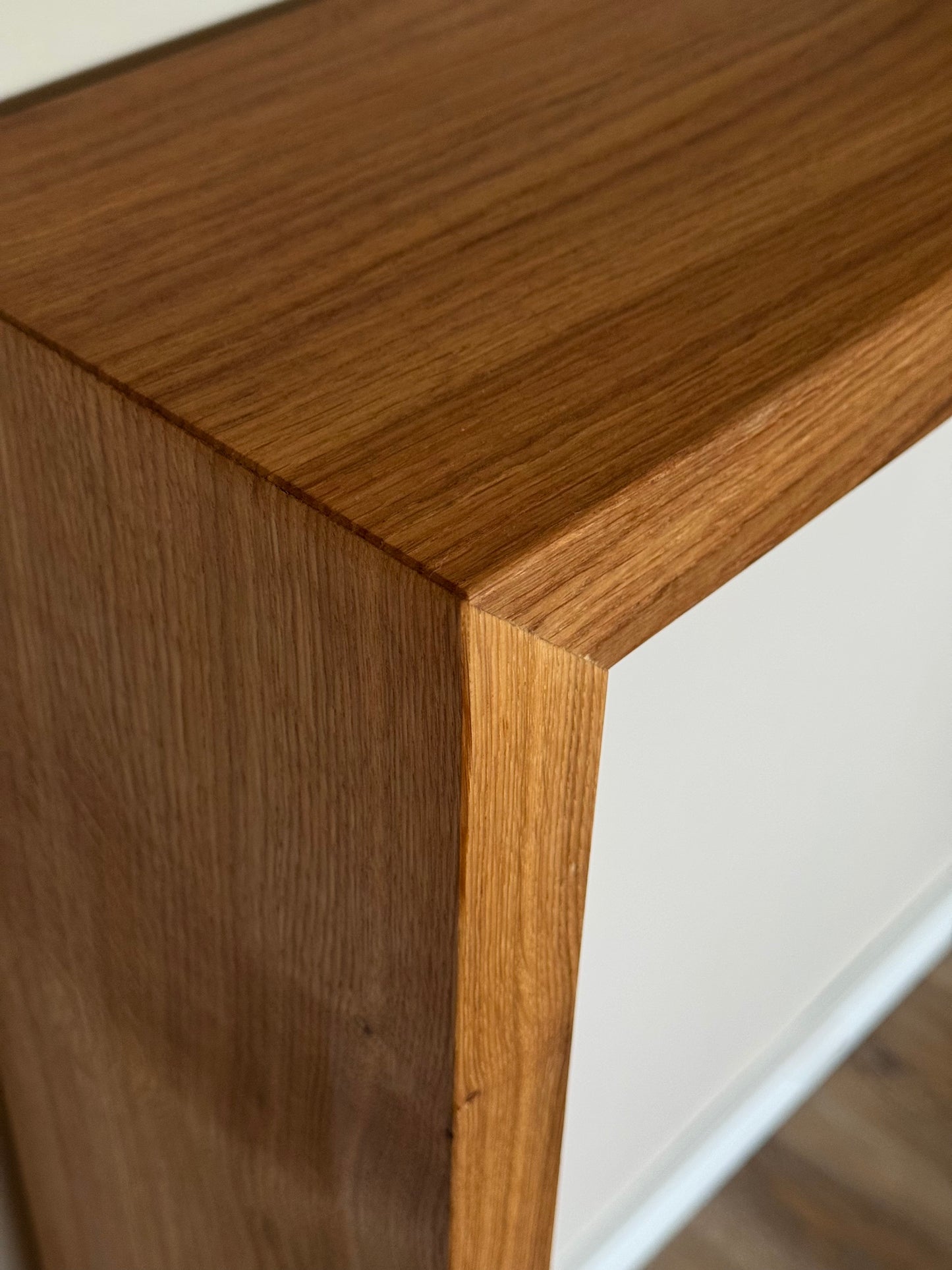 Minimalistische Wandkonsole aus Massivholz | Eichenholz Konsole | Handgefertigte Flurkonsole | Moderner Konsolentisch