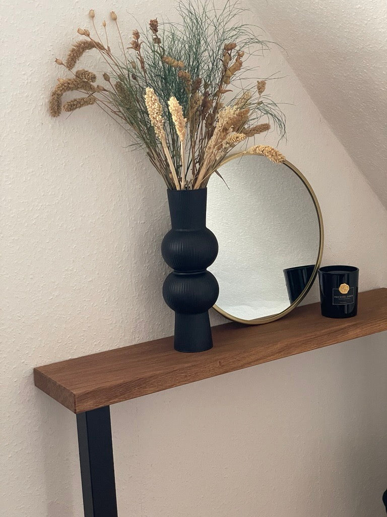 Konsolentisch mit 90°-Kante – handgefertigt nach Wunschmaß | Modernes Design, Massivholz & Metall, individuell & hochwertig