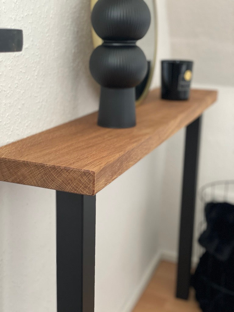 Konsolentisch mit 90°-Kante – handgefertigt nach Wunschmaß | Modernes Design, Massivholz & Metall, individuell & hochwertig